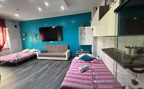 Nathan House,Teano